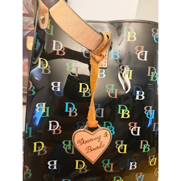 Dooney & Bourke Black Multicolored Logo Vinyl Tote Bag Heart Charm - Picture 3 of 8